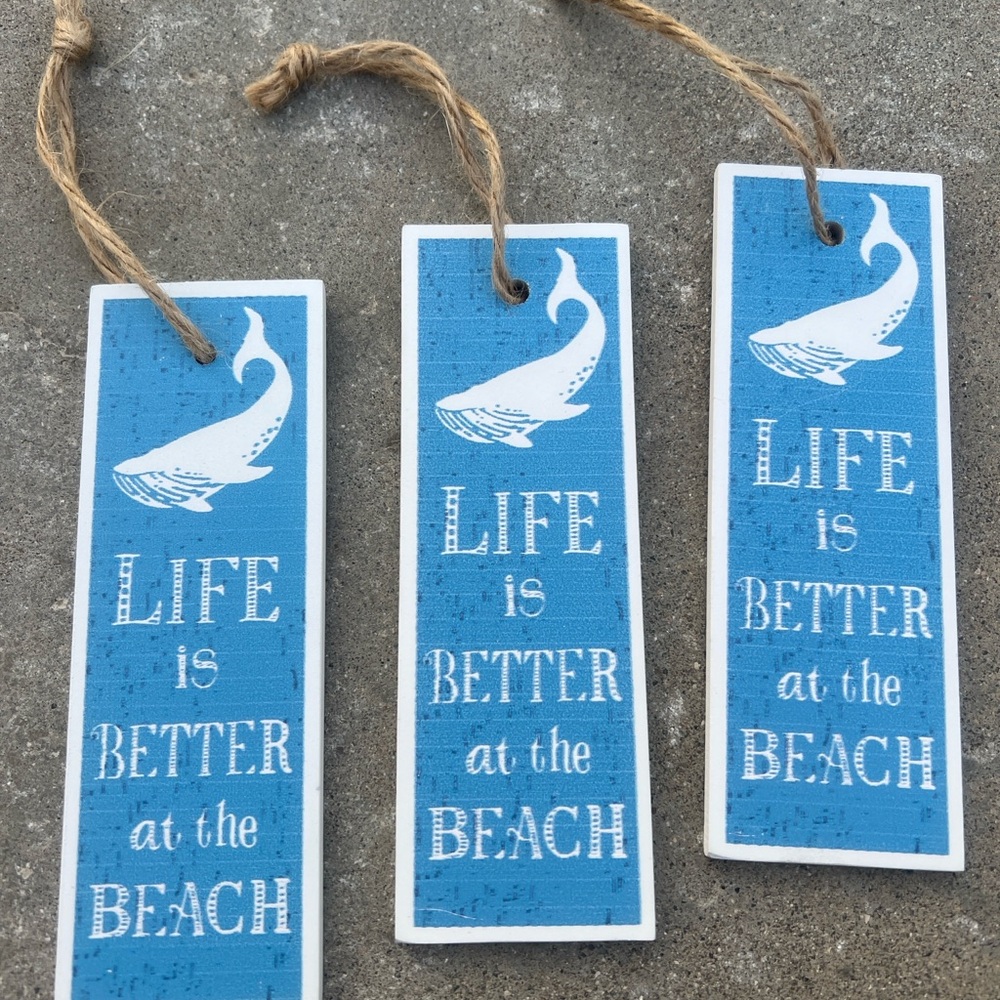 Blue Beach-Themed wooden bookmark, new